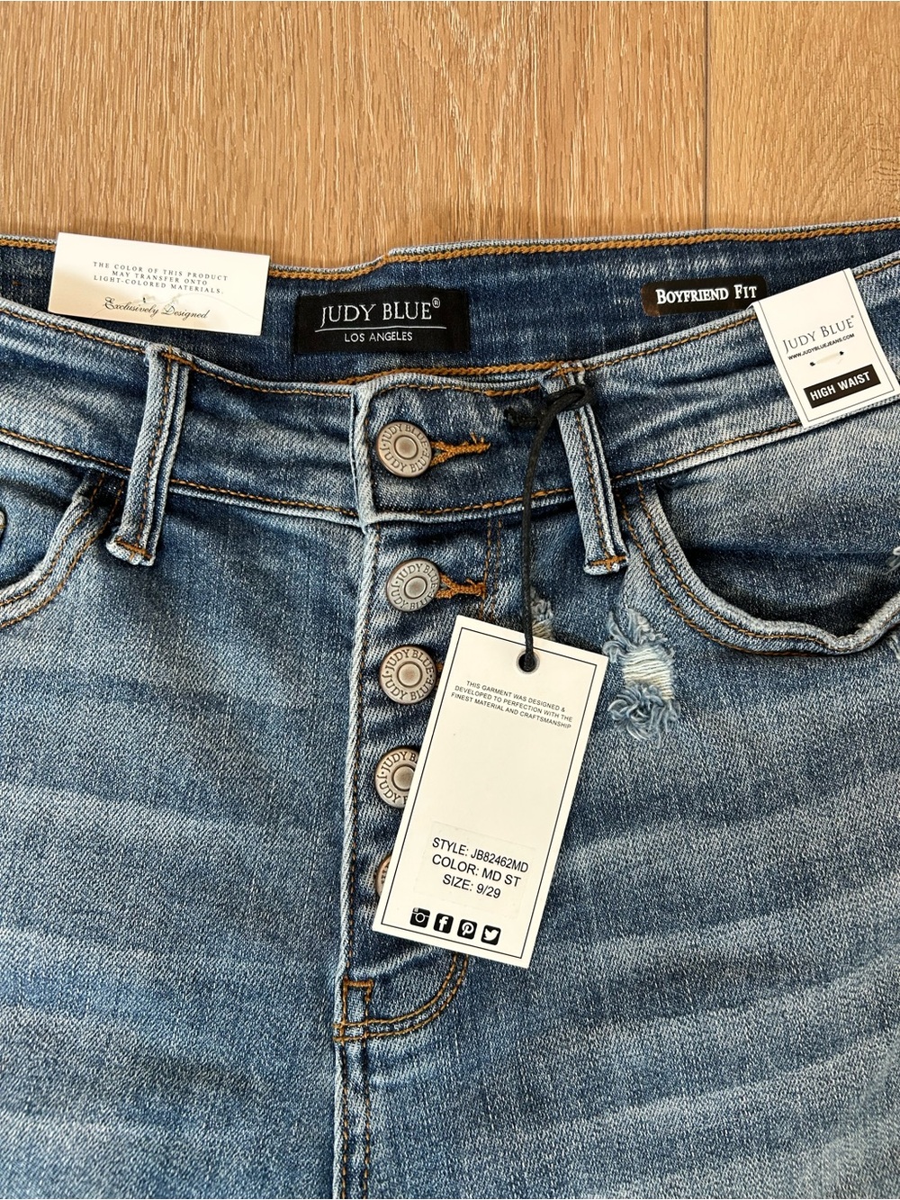 Judy Blue Distressed Button Fly Boyfriend Jeans in Medium Blue Wash